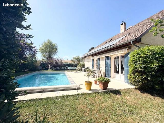 Pavillon 6 pièces 177 m²