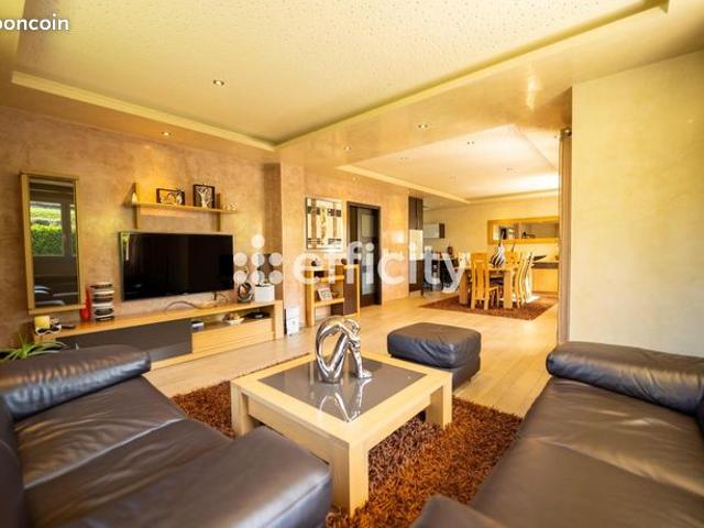 Pavillon 6 pièces 175 m²