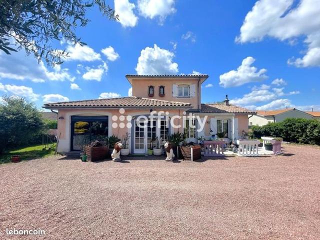Pavillon 6 pièces 180 m²