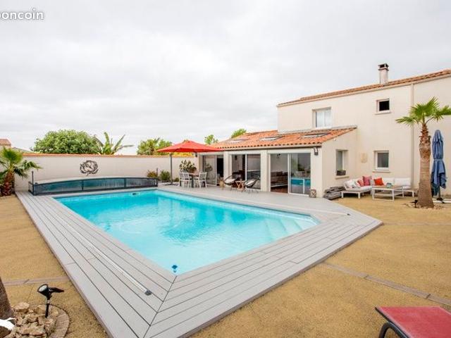 Pavillon 6 pièces 180 m²