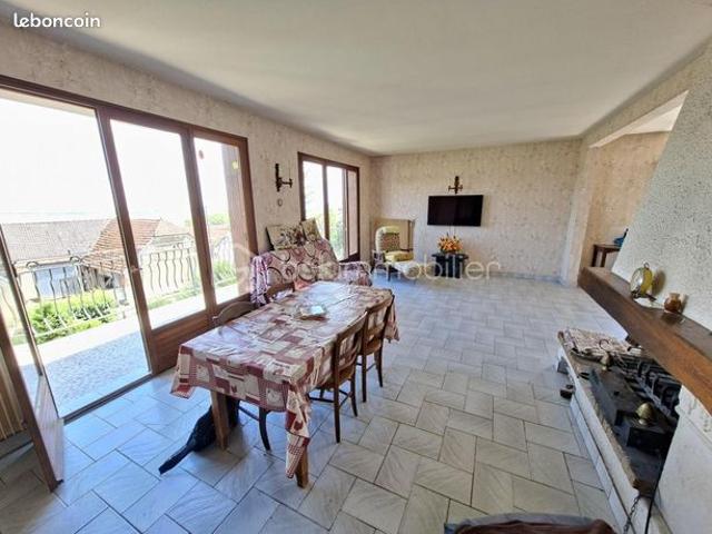 Pavillon 6 pièces 181 m²