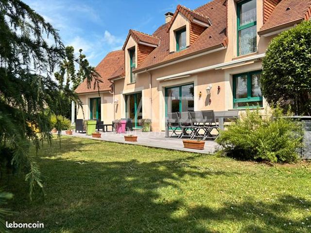 Pavillon 6 pièces 186 m²