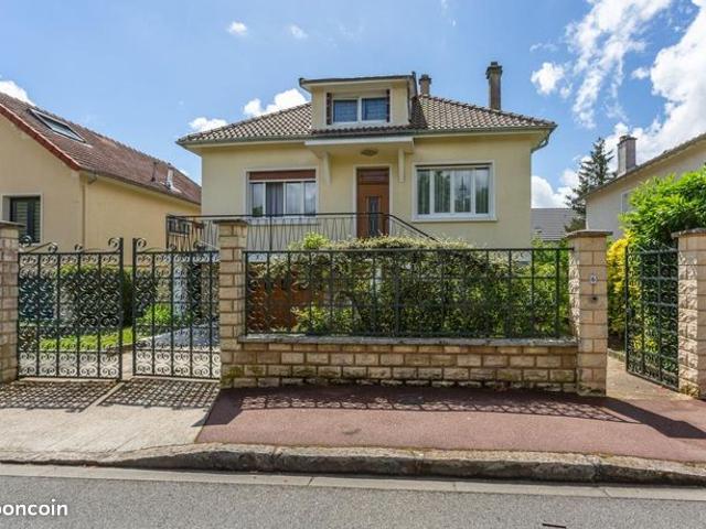 Pavillon 6 pièces 190 m²