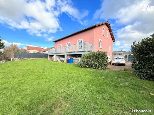 Pavillon 6 pièces 198 m²
