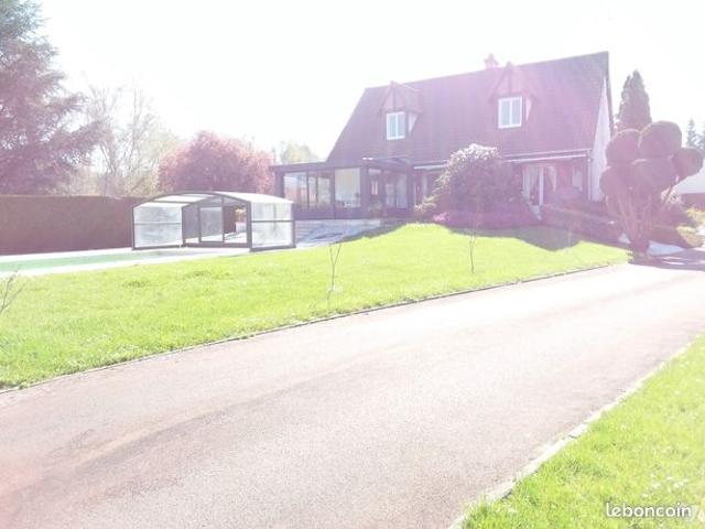 Pavillon 6 pièces 205 m²