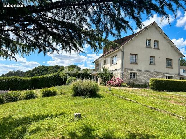 Pavillon 6 pièces 217 m²