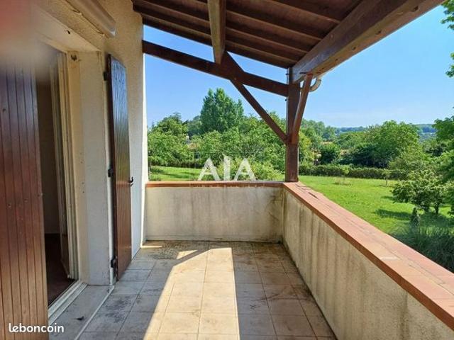 Pavillon 6 pièces 2180 m²