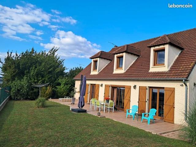 Pavillon 6 pièces 235 m²