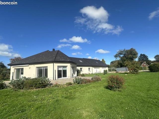 Pavillon 6 pièces 273 m²