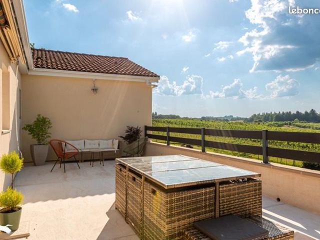 Pavillon 6 pièces 279 m²