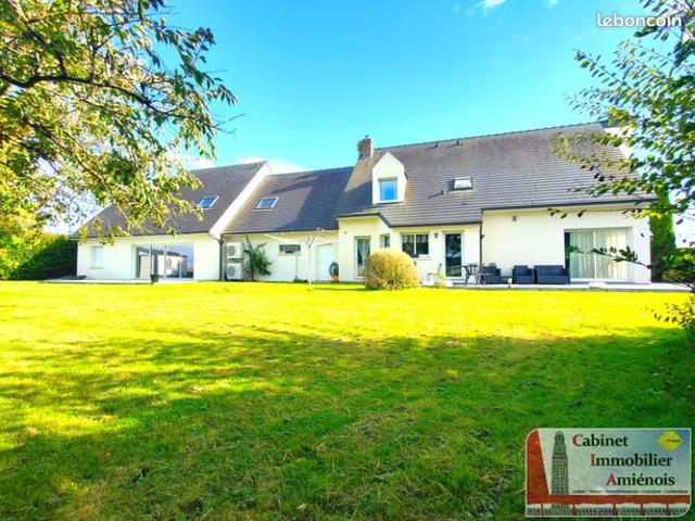 Pavillon 6 pièces 330 m²