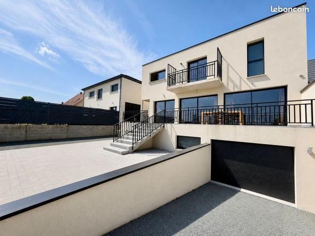 Pavillon 6 pièces 350 m²