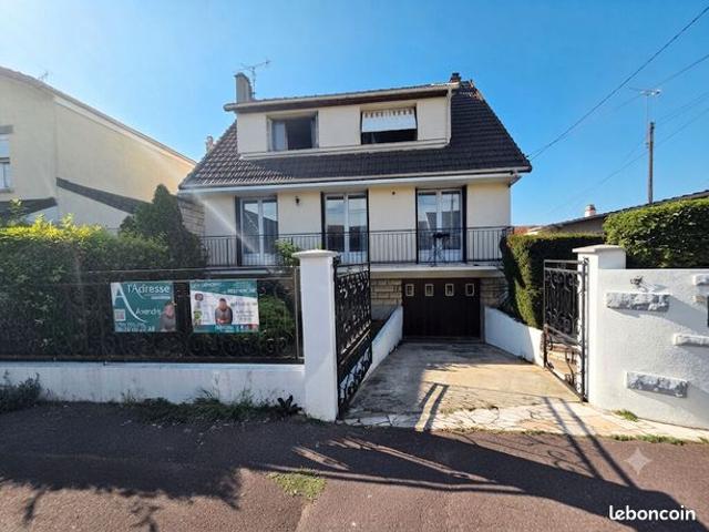 Pavillon 7 pièces 126 m²