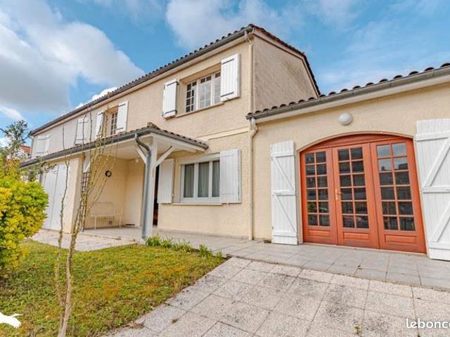 Pavillon 7 pièces 134 m²