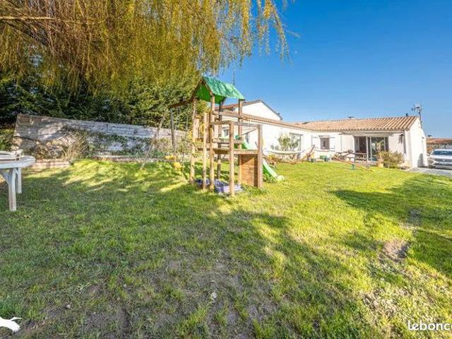 Pavillon 7 pièces 136 m²