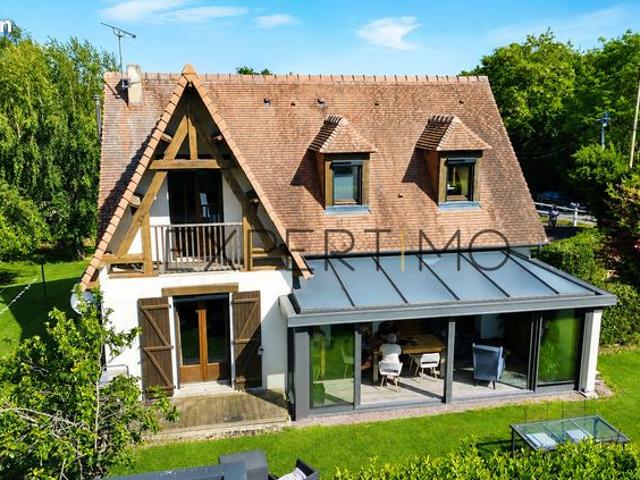 Pavillon 7 pièces 136 m²