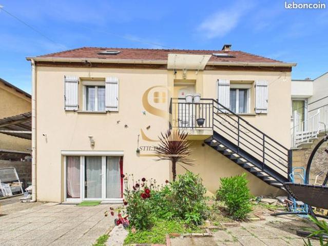 Pavillon 7 pièces 140 m²