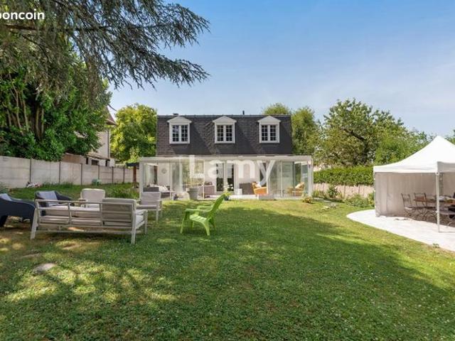 Pavillon 7 pièces 140 m²
