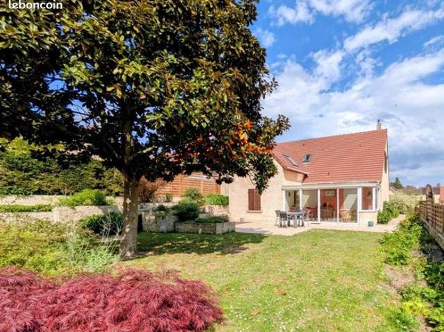 Pavillon 7 pièces 140 m²