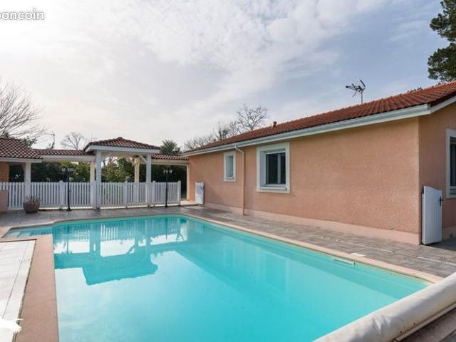 Pavillon 7 pièces 140 m²