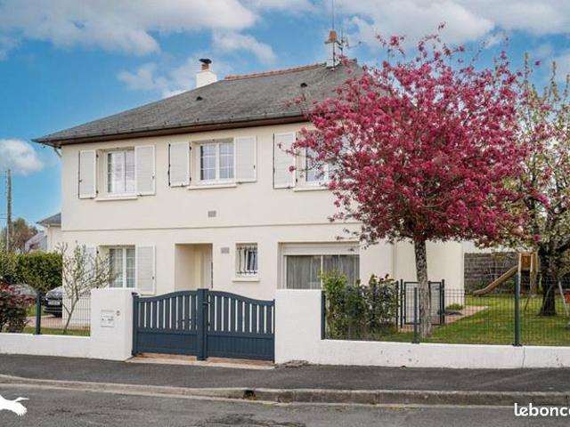 Pavillon 7 pièces 143 m²