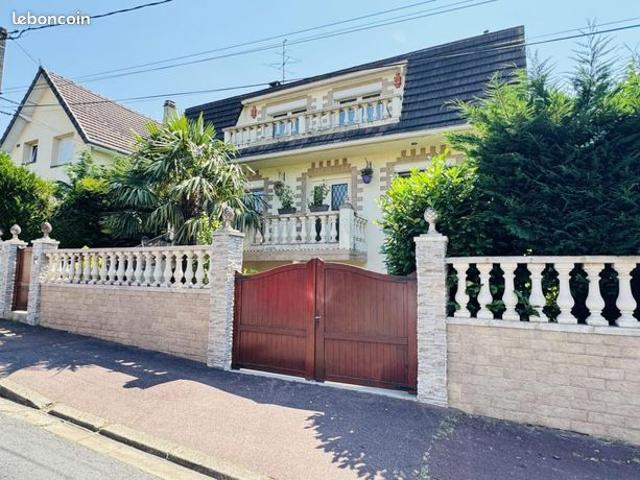 Pavillon 7 pièces 145 m²