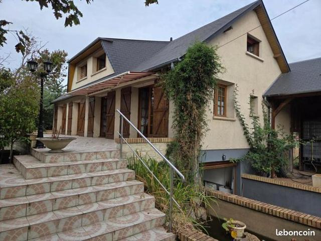 Pavillon 7 pièces 145 m²