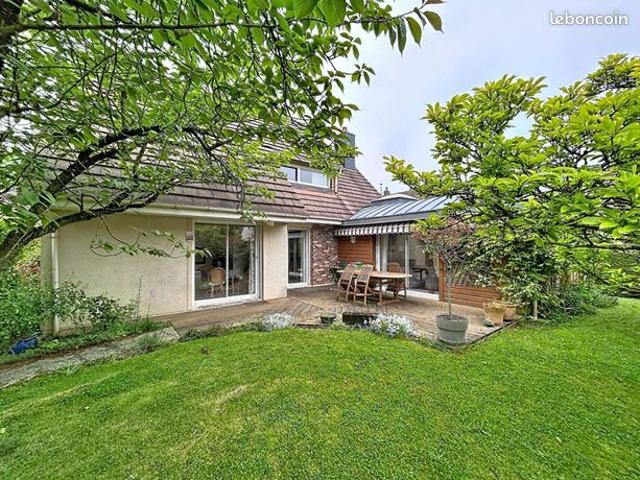 Pavillon 7 pièces 146 m²