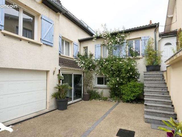 Pavillon 7 pièces 149 m²