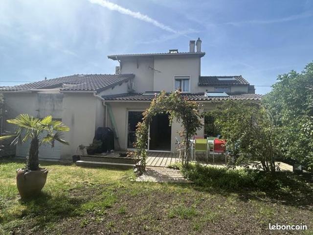 Pavillon 7 pièces 150 m²