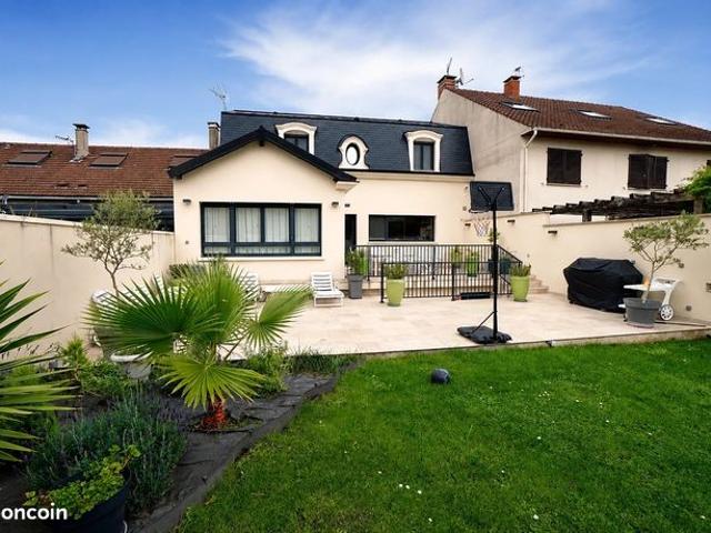 Pavillon 7 pièces 155 m²