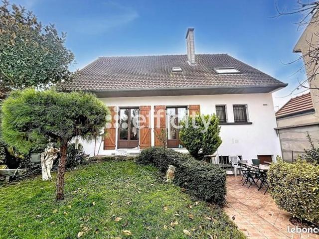 Pavillon 7 pièces 156 m²