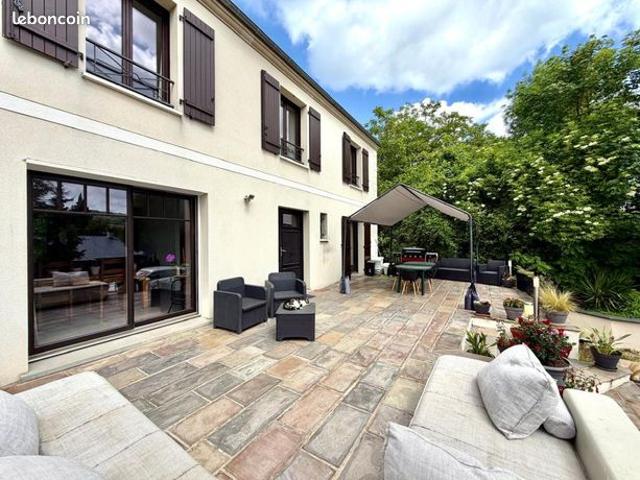 Pavillon 7 pièces 160 m²