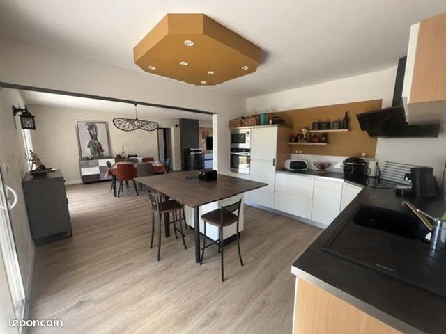 Pavillon 7 pièces 169 m²