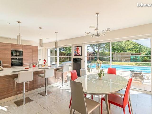 Pavillon 7 pièces 174 m²