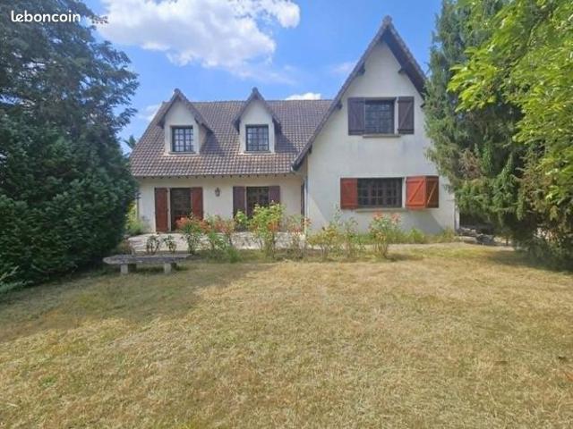 Pavillon 7 pièces 179 m²