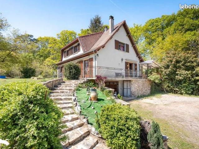 Pavillon 7 pièces 180 m²