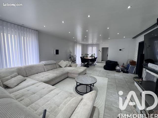 Pavillon 7 pièces 180 m²
