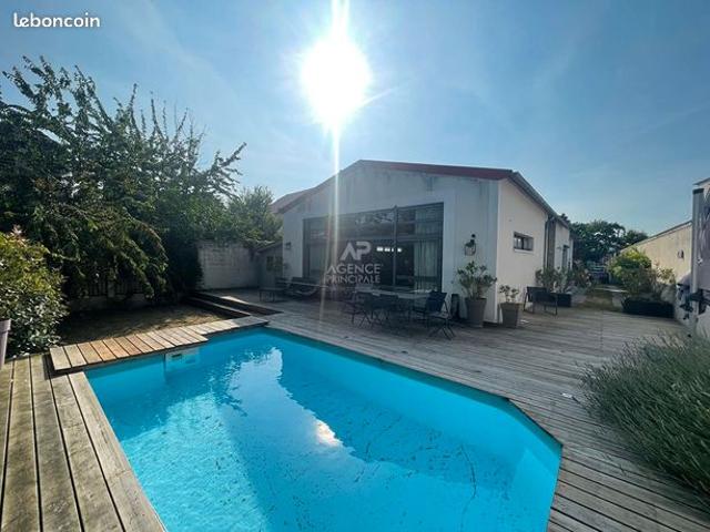 Pavillon 7 pièces 183 m²