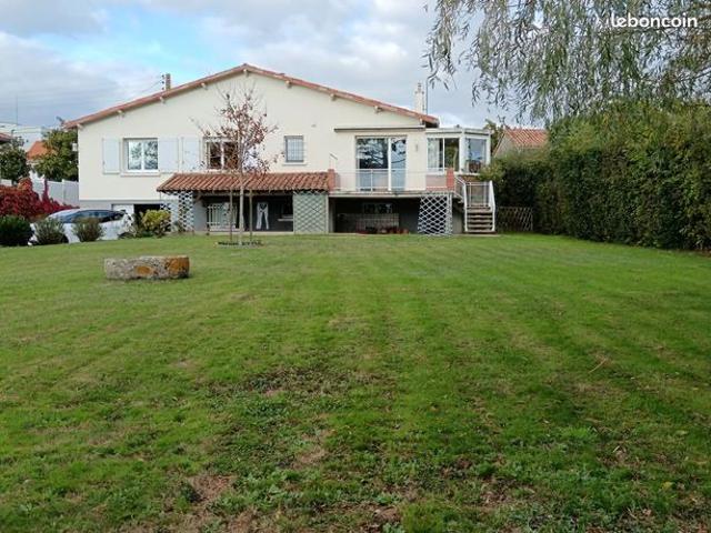 Pavillon 7 pièces 194 m²