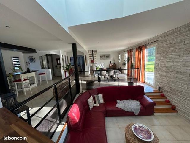 Pavillon 7 pièces 195 m²