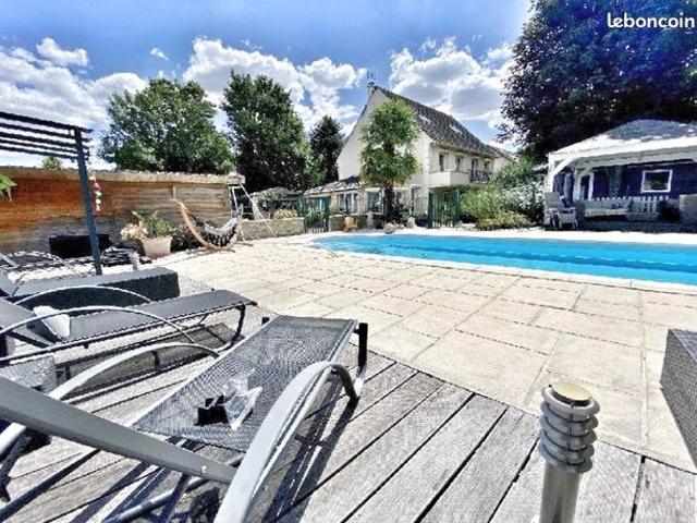 Pavillon 7 pièces 198 m²