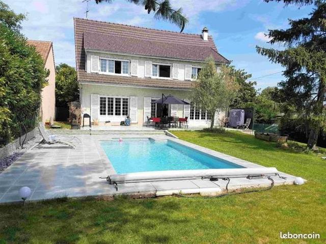 Pavillon 7 pièces 200 m²