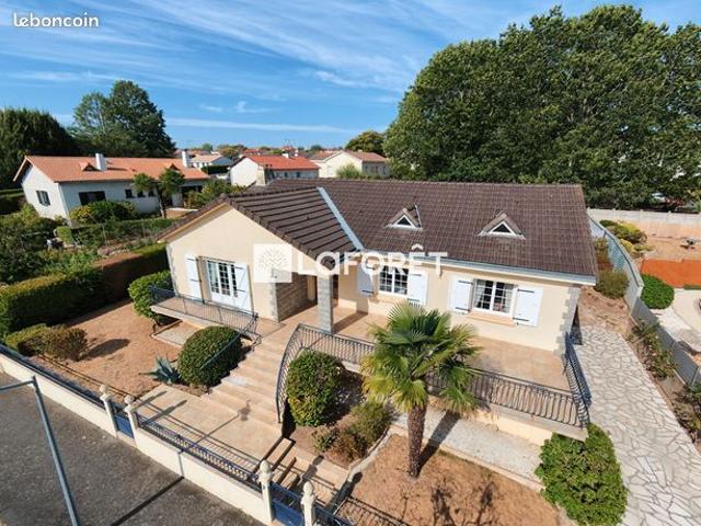 Pavillon 7 pièces 215 m²