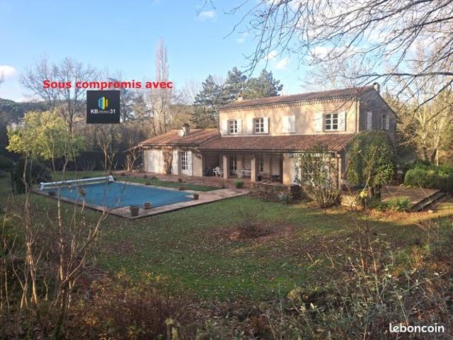 Pavillon 7 pièces 215 m²