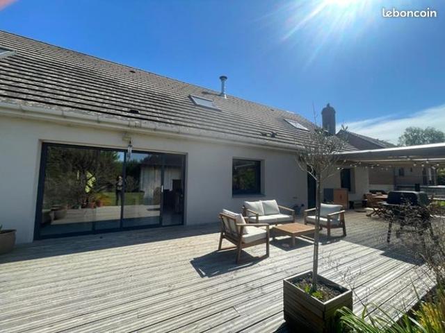 Pavillon 7 pièces 215 m²