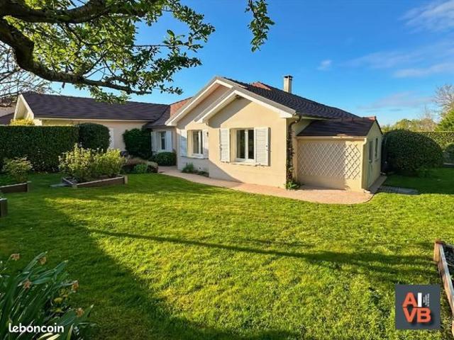 Pavillon 7 pièces 230 m²