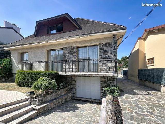 Pavillon 7 pièces 230 m²