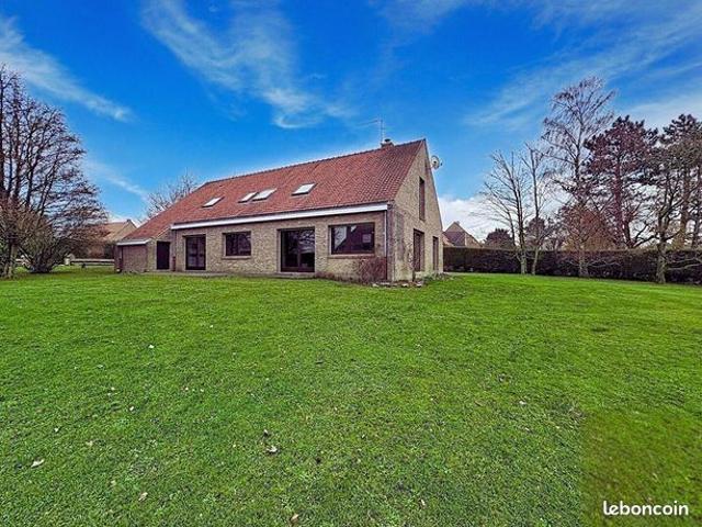 Pavillon 7 pièces 232 m²