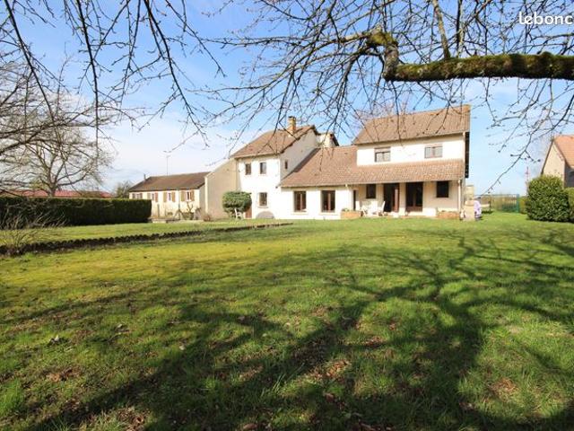 Pavillon 7 pièces 234 m²